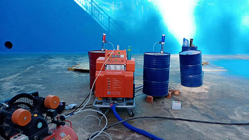 露天鋼廠污水池防腐噴涂機 農村污水池是否適用(圖1) h5600露天鋼廠污水池防腐噴涂機